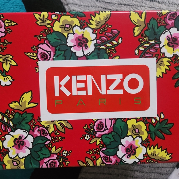 Kenzo Red Floral Design Box - Picture 1 of 6